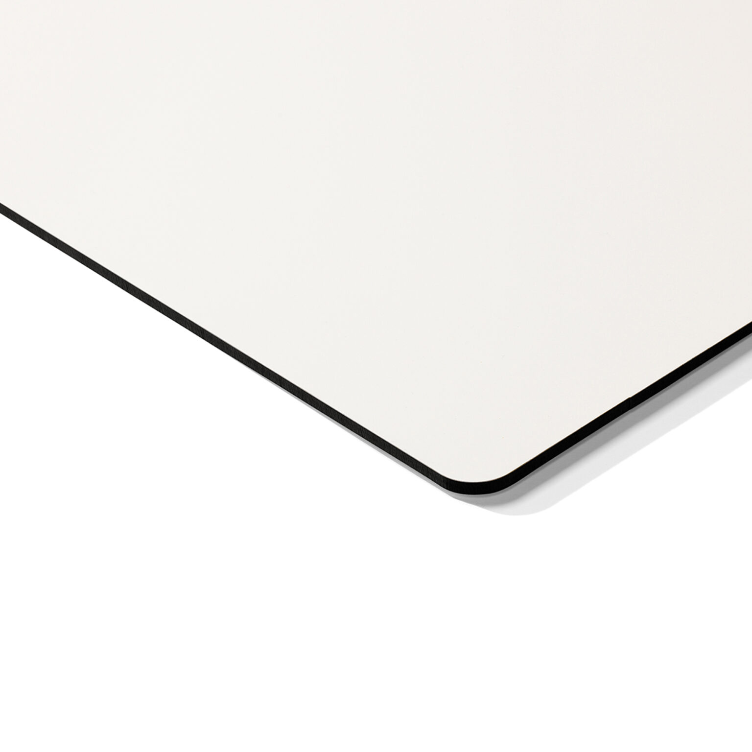 Lifetime magnetic whiteboards with rounded corners